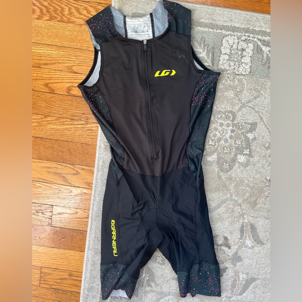 SOLD Louis Garneau triathlon competition suit - size small, standard